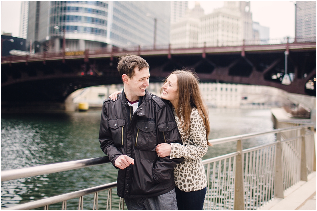 Chicago River, Chicago Loop Engagement Photos | Chicago Engagement Photos | Chicago Engagement Photos Location Ideas | Jill Tiongco Photography