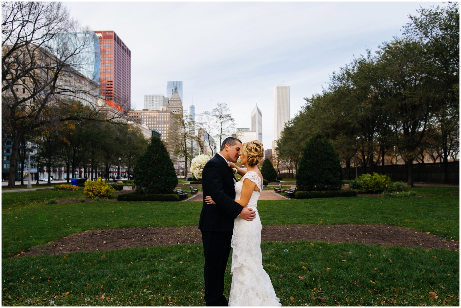 JillTiongcoPhotography-ChicagoWeddingPhotographer-BlackstoneHotelWedding_0017.jpg