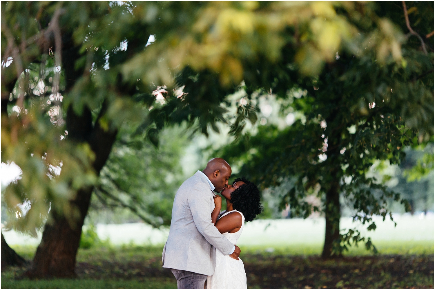 JillTiongcoPhotography-ChicagoEngagementPhotographer-SalvageOne_0011.jpg