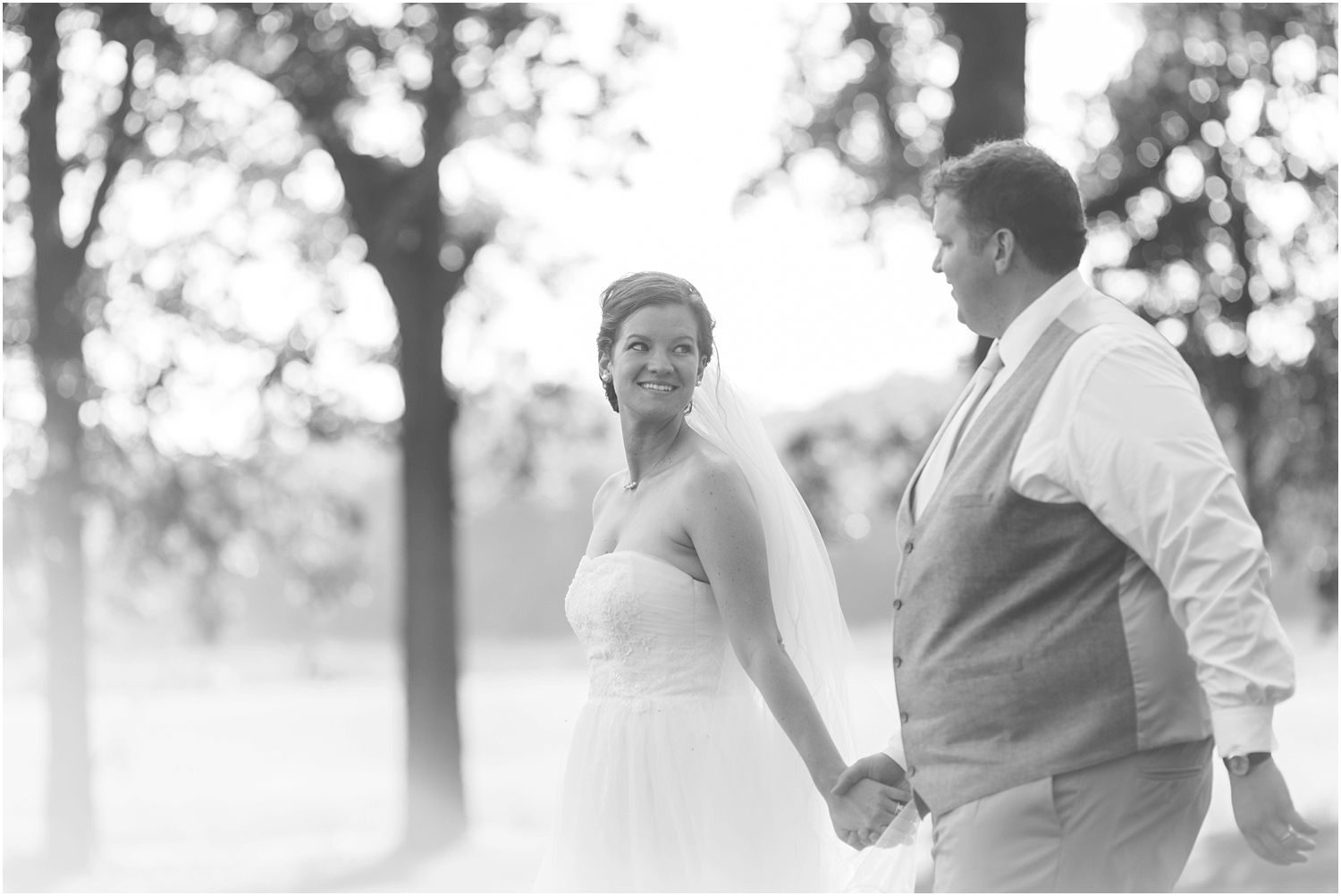 JillTiongcoPhotography-ChicagoWeddingPhotographer-SalvageOne_0042.jpg