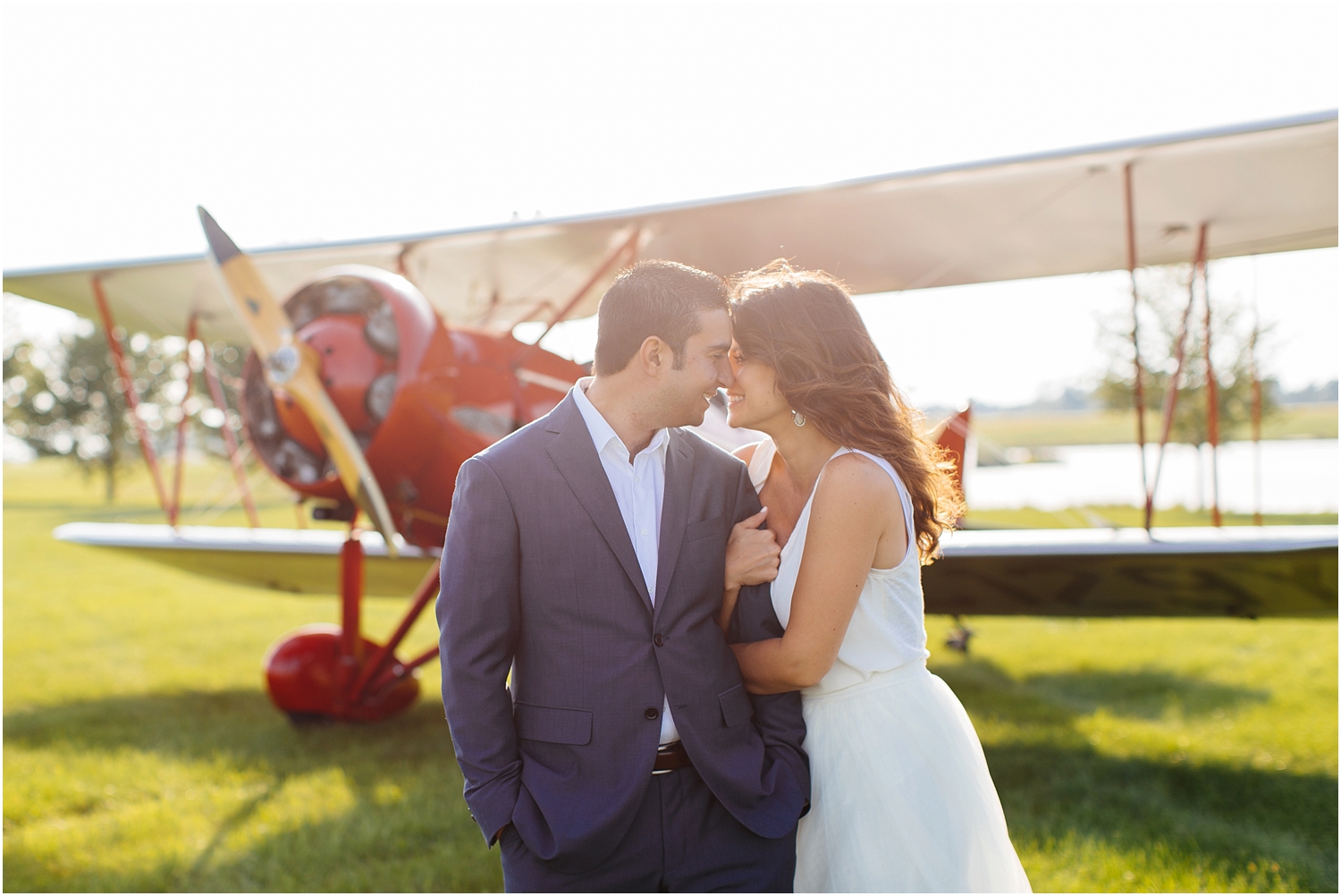 JillTiongcoPhotography-ChicagoEngagementPhotographer-VintageAirplanePhotoshoot_0003.jpg