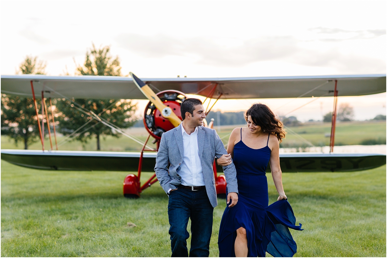 JillTiongcoPhotography-ChicagoEngagementPhotographer-VintageAirplanePhotoshoot_0018.jpg