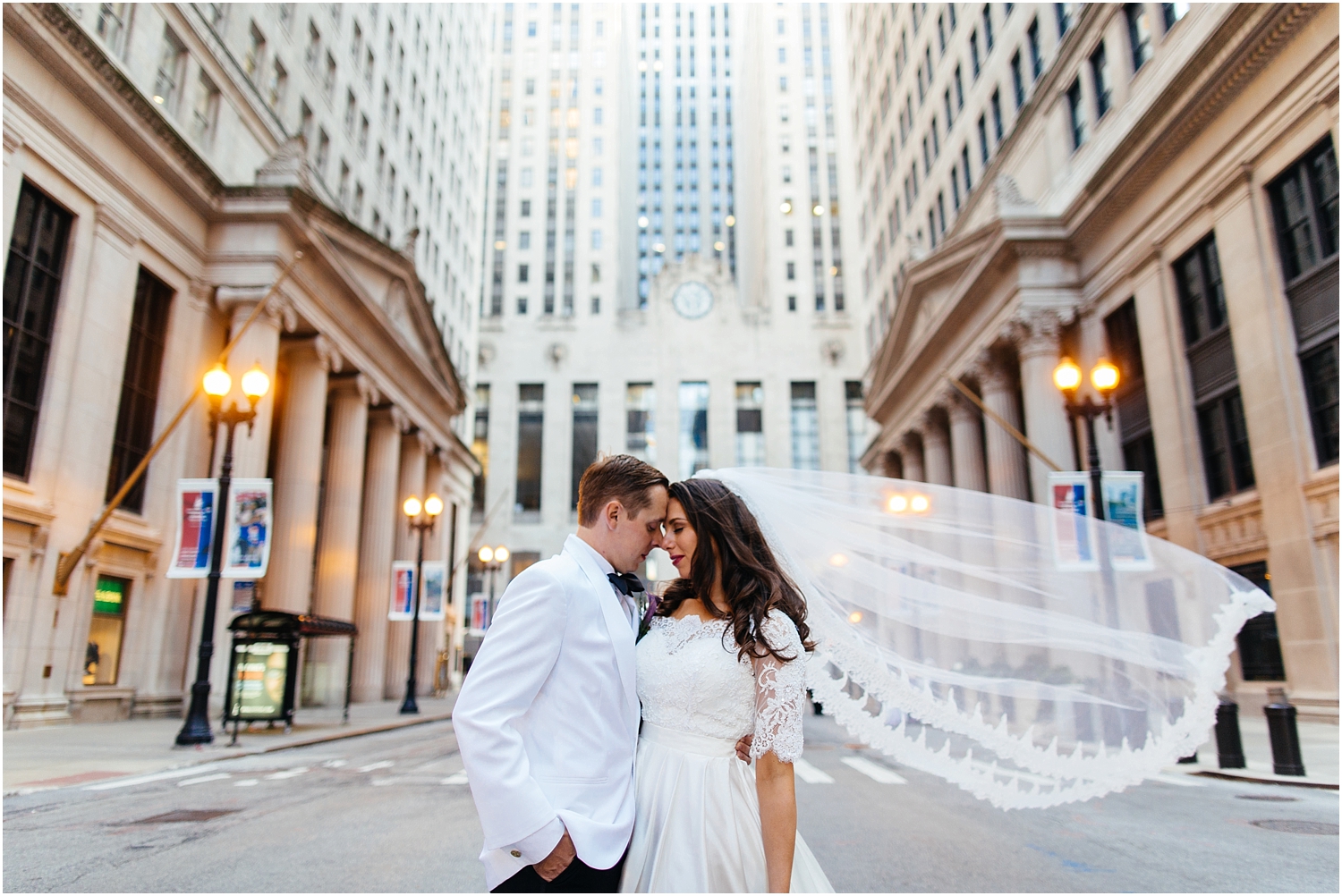 JillTiongcoPhotography-ChicagoWeddingPhotographer-BlackstoneHotel_0044.jpg