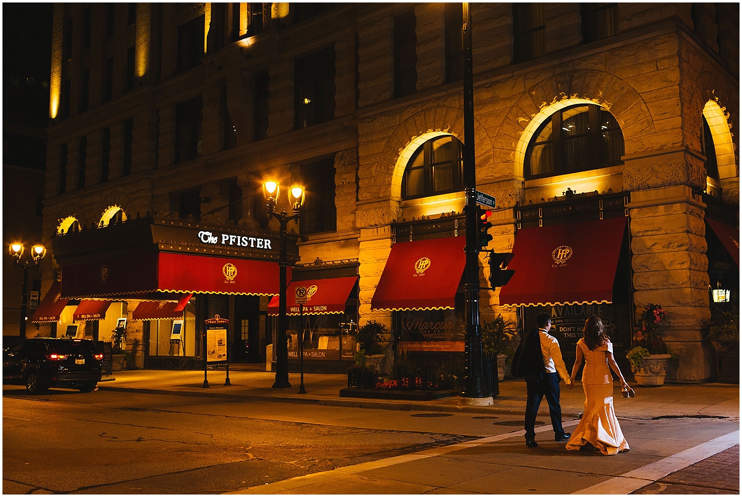 JillTiongcoPhotography-MilwaukeeWedding-PfisterHotel_0038.jpg