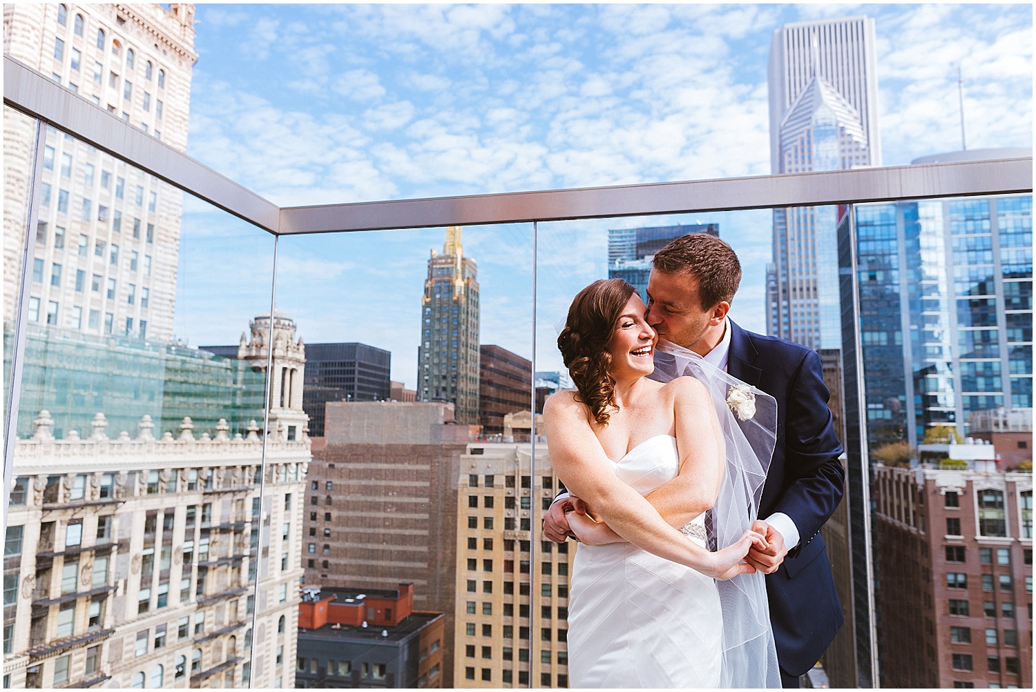 JillTiongcoPhotography-ChicagoWeddingPhotography-OvationChicago_0021.jpg