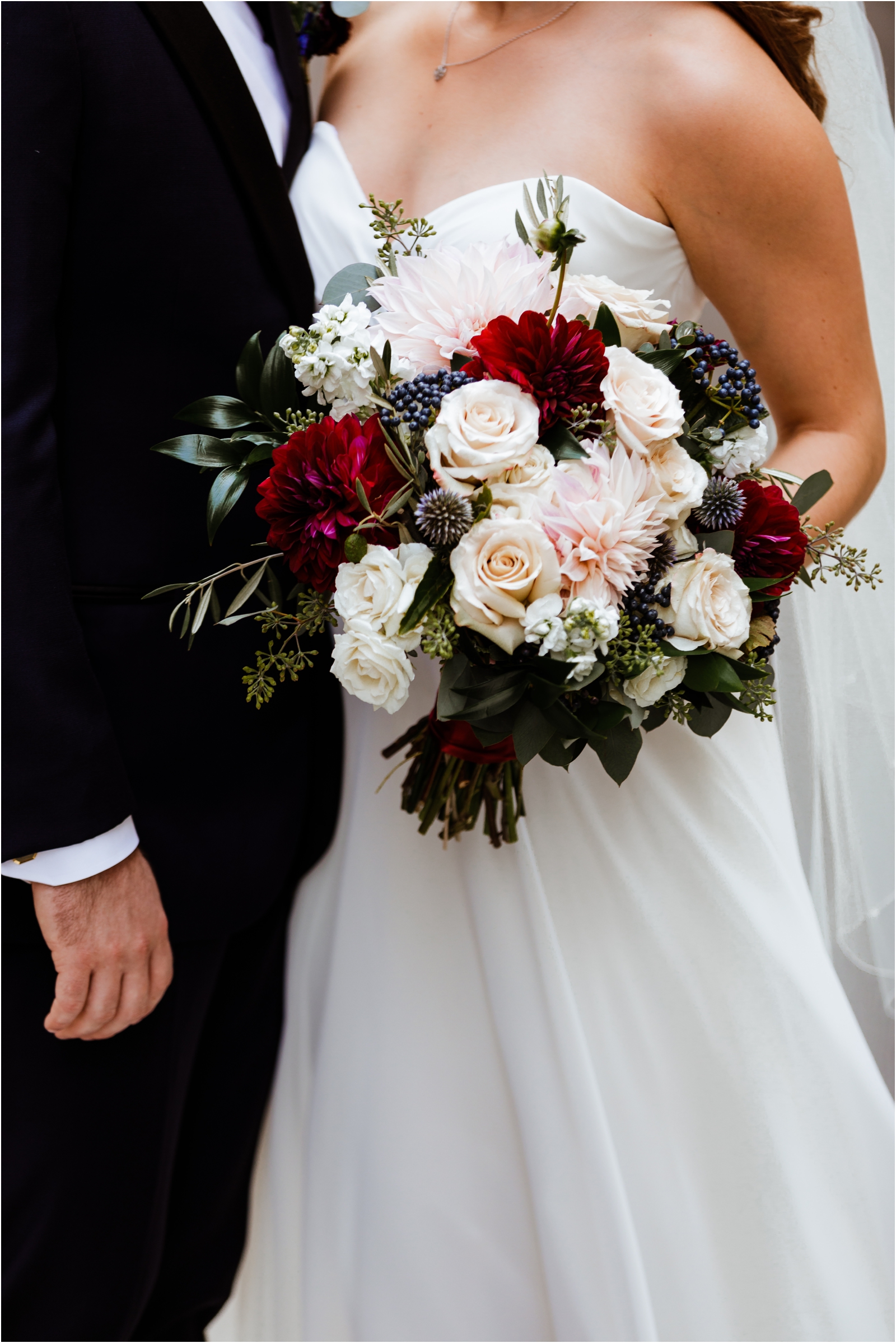 ChicagoWeddingPhotographer-BridalBouquetIdeas_0012.jpg