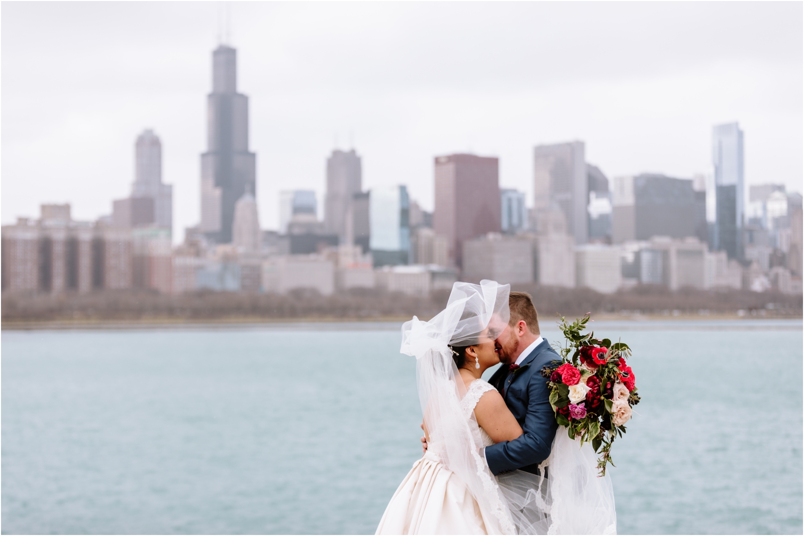 ChicagoWeddingPhotographer-BridalBouquetIdeas_0026.jpg