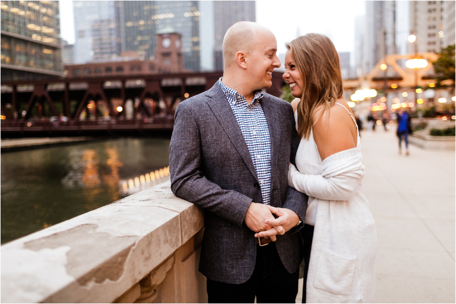 ChicagoWeddingPhotographer-EngagementPhotos_0015.jpg