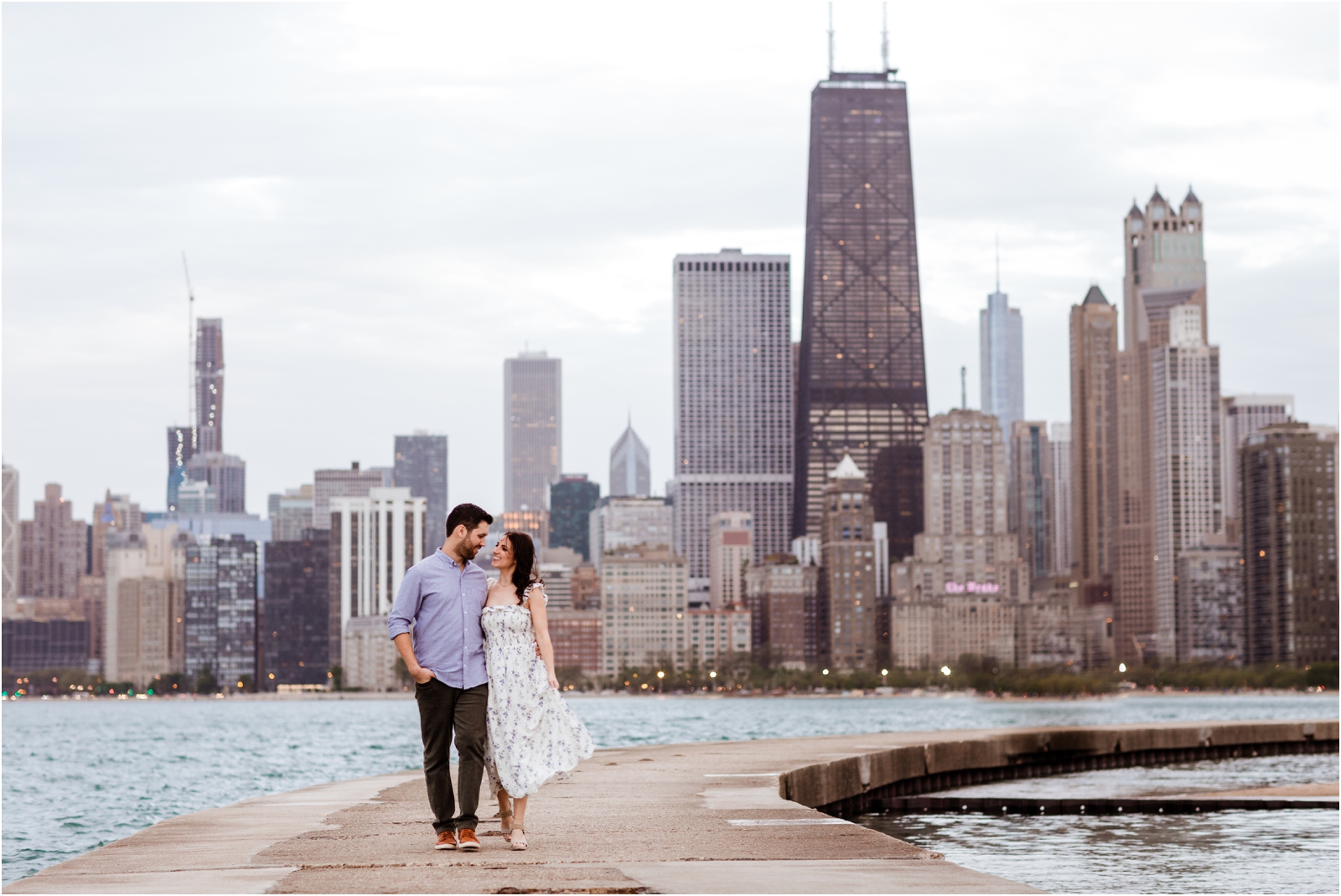 Chicago-Engagement-Photographer-JillTiongcoPhotography_0008.jpg