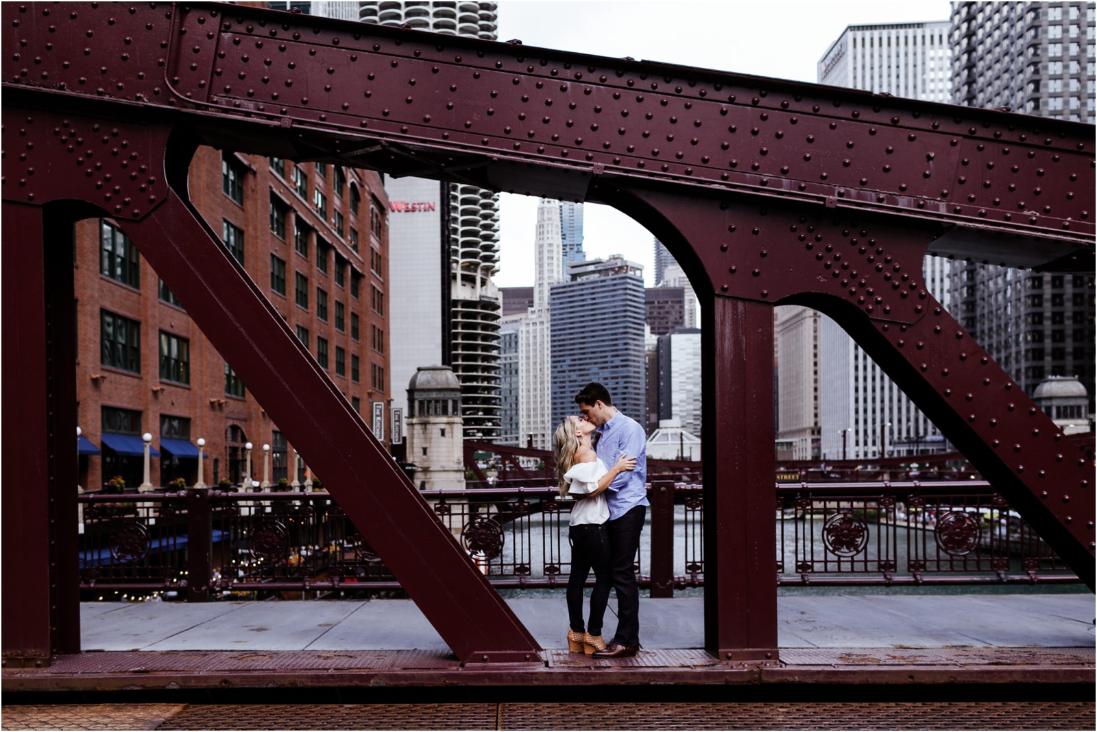 Chicago-Engagement-JillTiongcoPhotography_0002.jpg