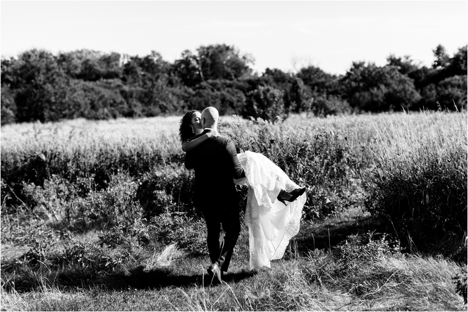 Chicago-Backyard-Wedding-JillTiongcoPhotography_0012.jpg