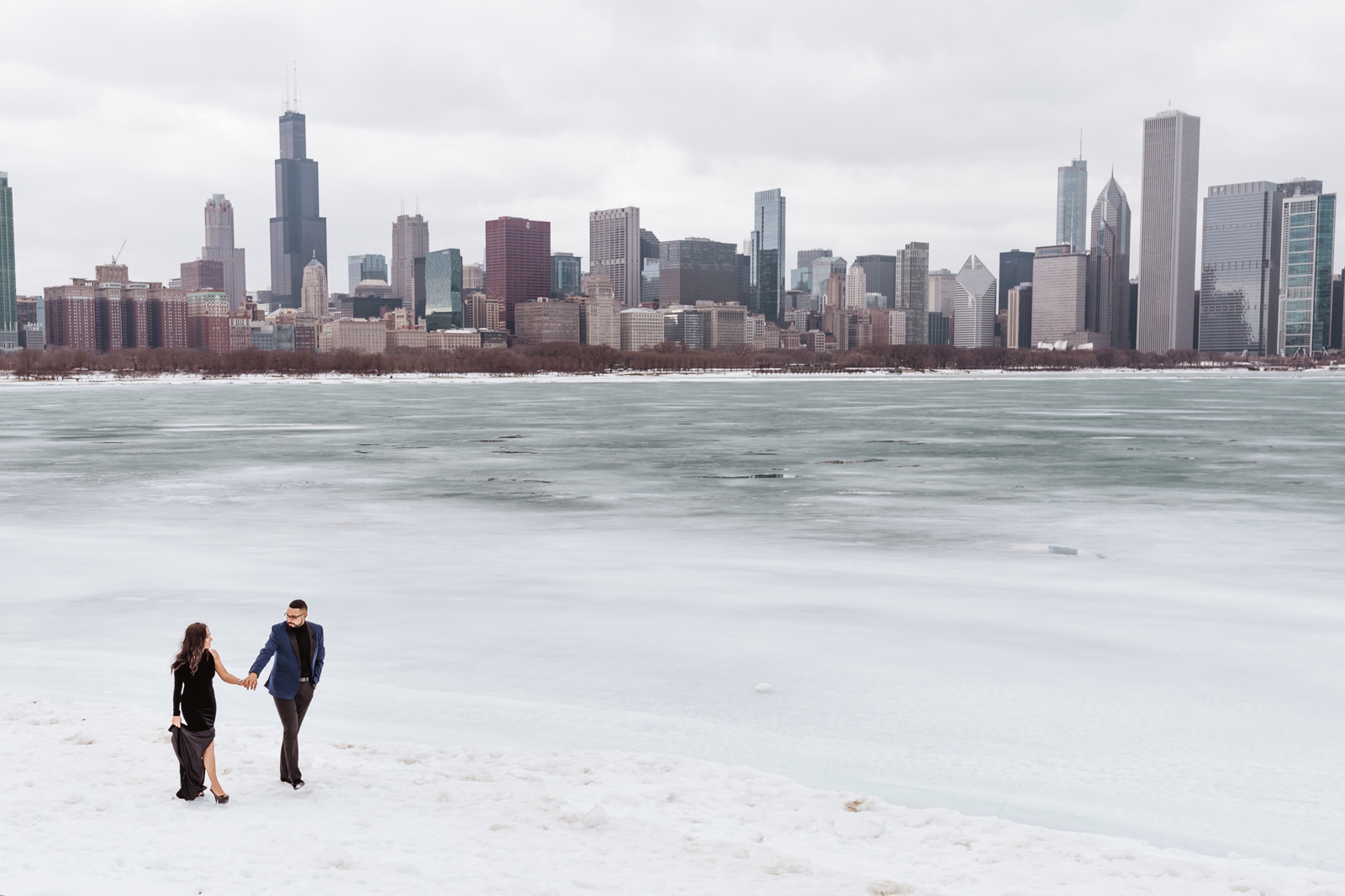 Chicago-Engagement-Photographer_0001.jpg