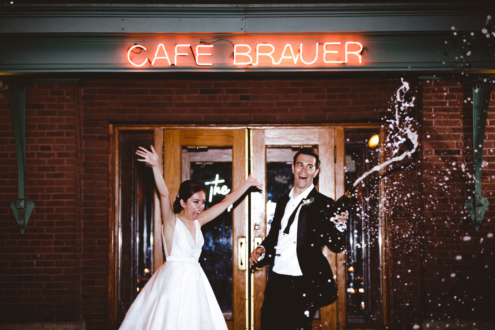 Cafe-Brauer-Wedding-Photographer_0075.jpg