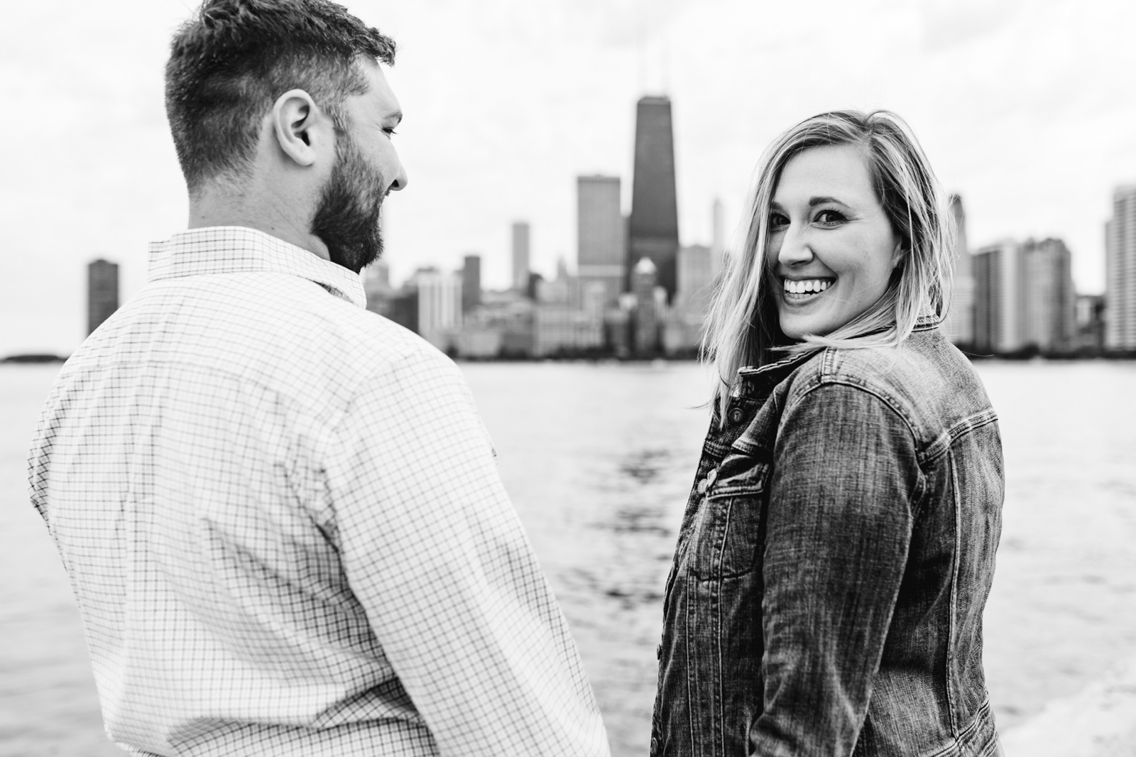 Chicago-Engagement-Photographer_0008.jpg