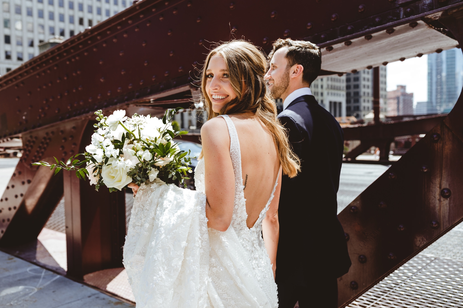 Chicago-Wedding-Photographer-RiverRoast_0003.jpg