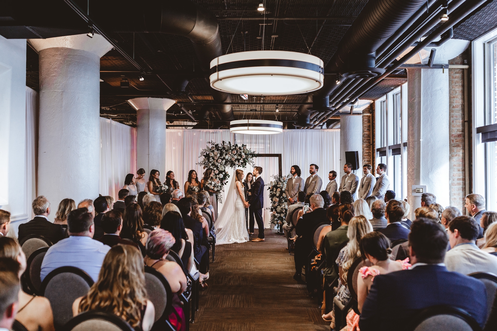 Chicago-Wedding-Photographer-RiverRoast_0006.jpg