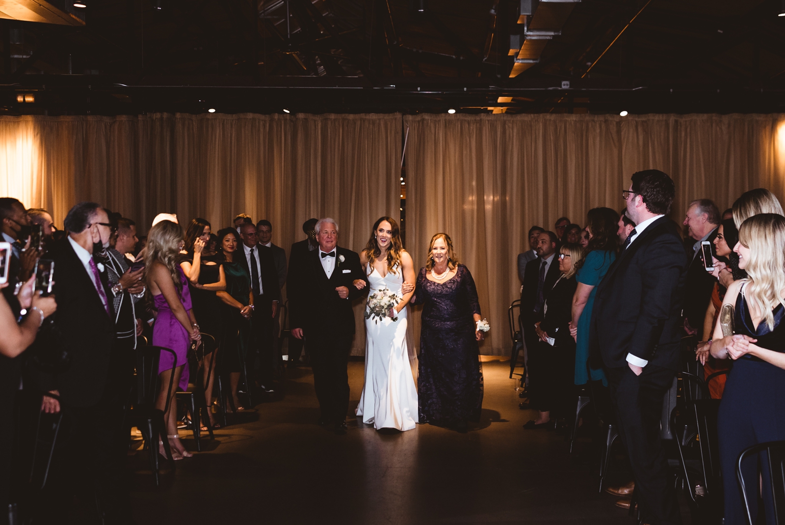 Ovation-Chicago-Wedding_0021.jpg